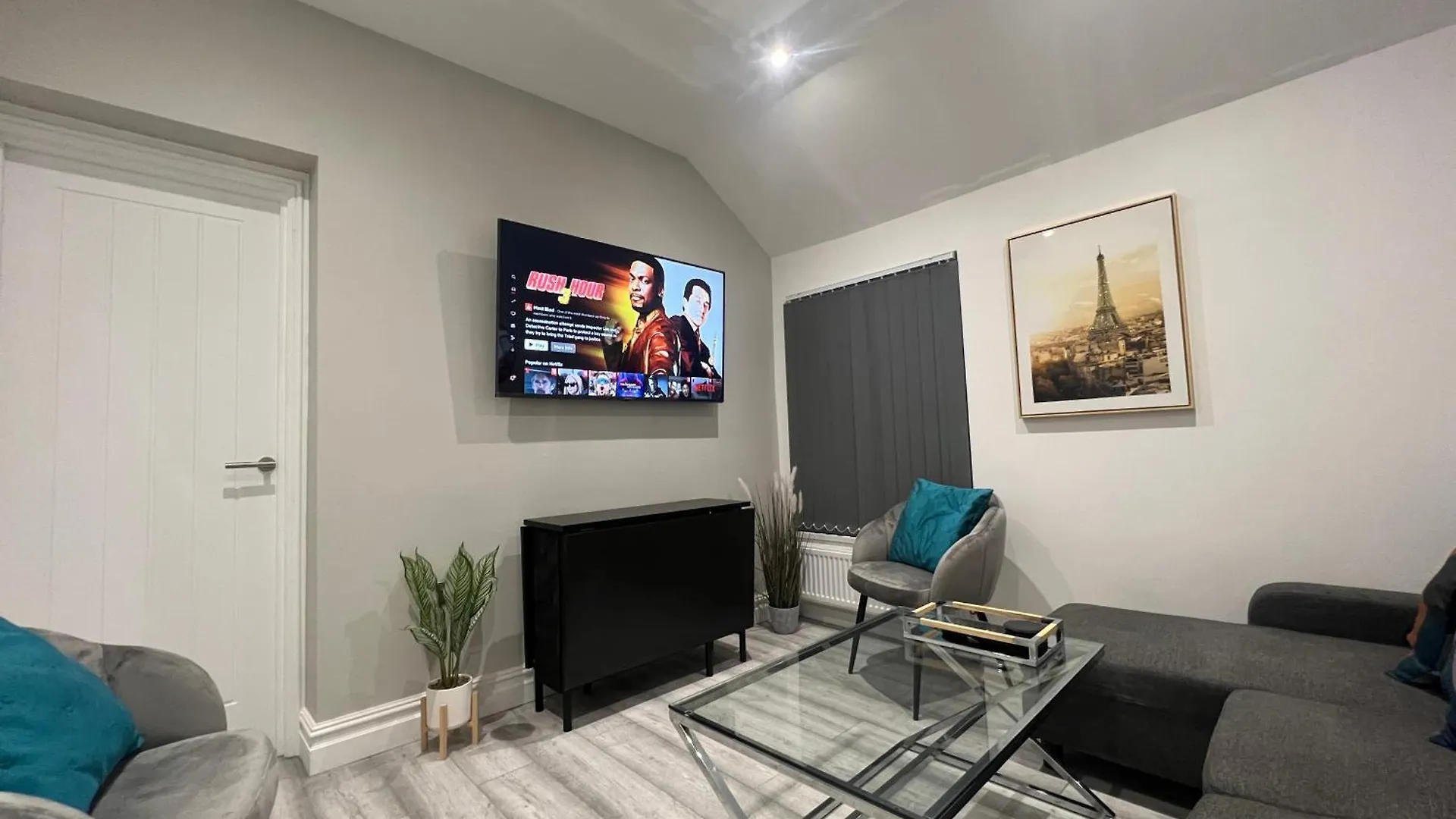 Modern 3 Bed Flat - City Centre - Free Parking Cardiff Lejlighed