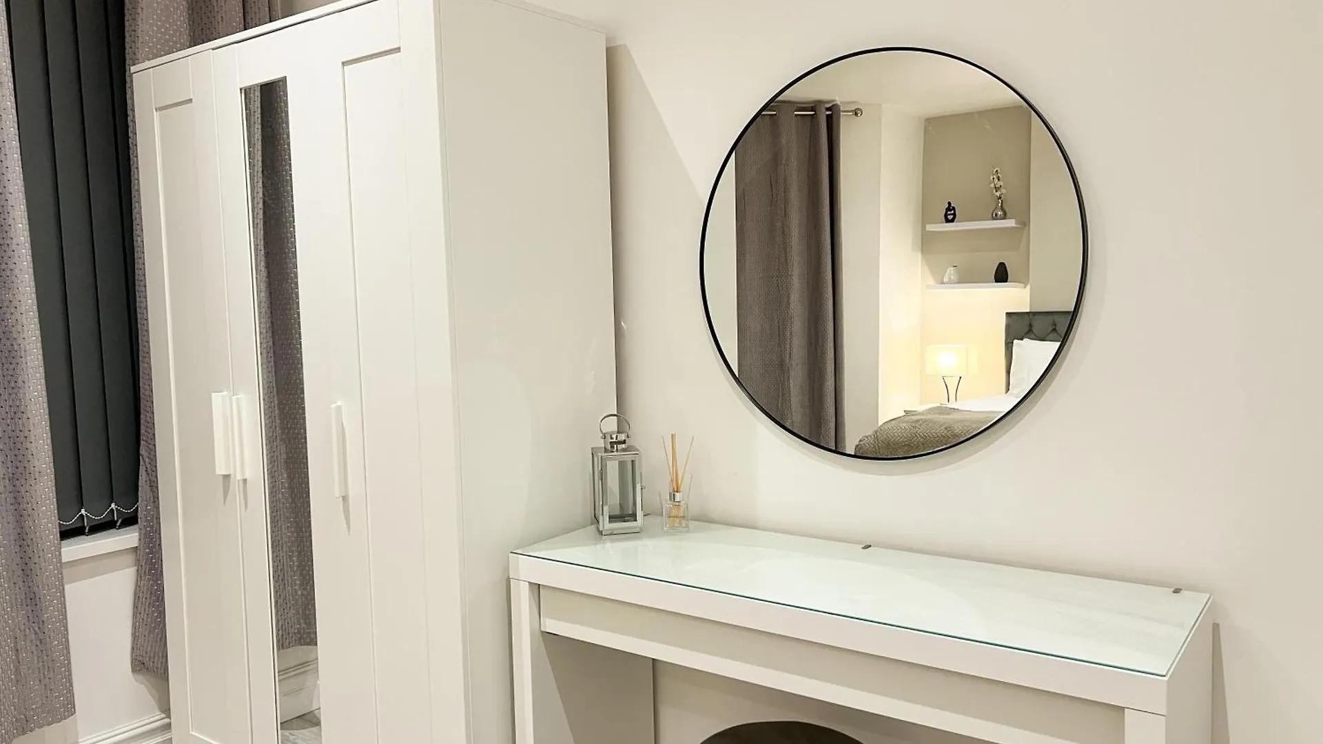 Modern 3 Bed Flat - City Centre - Free Parking Cardiff 0*,  Storbritannien